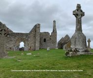 4 clonmacnoise monastery2